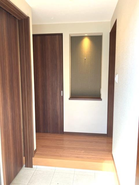 大久保町松陰戸建の玄関