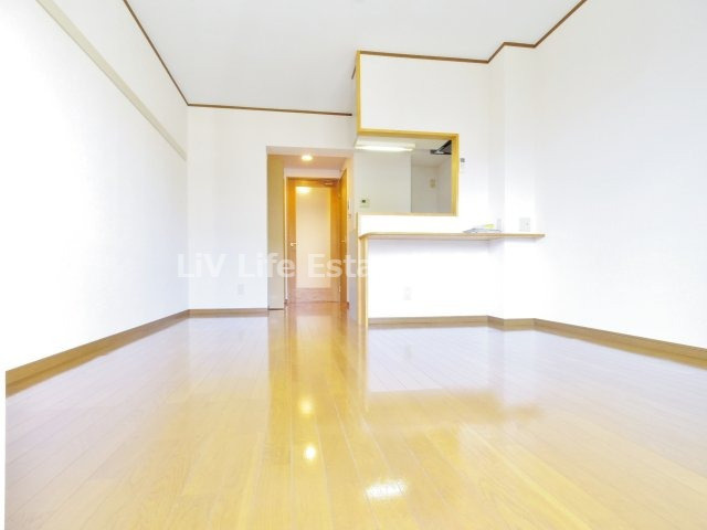 小平市小川町２丁目の賃貸マンションの居間・リビング