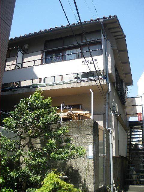 川本アパートの外観