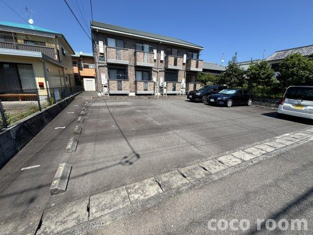 ポートウエストＡの駐車場