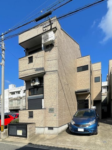 【外観】 | ピュア高宮弐番館 | シンプルで落ち着きのある外観です。