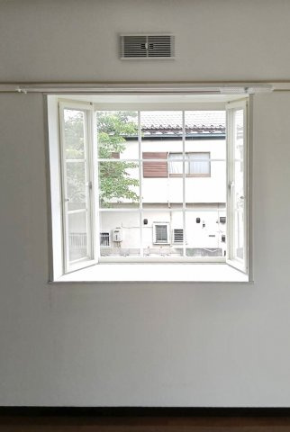 ガーデン成城Bの洋室