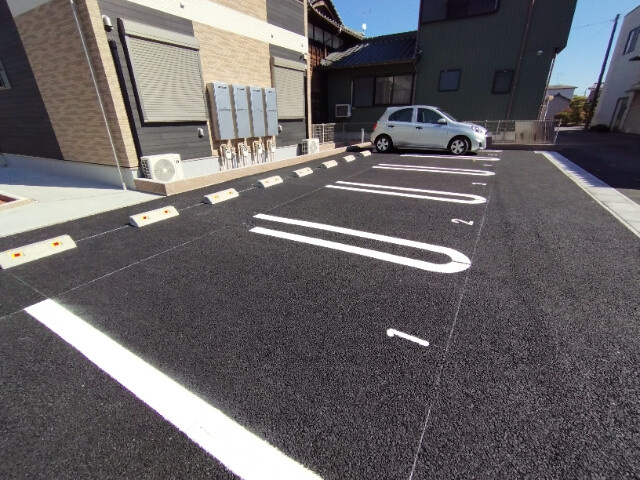クレールすぎやま　Ⅱの駐車場