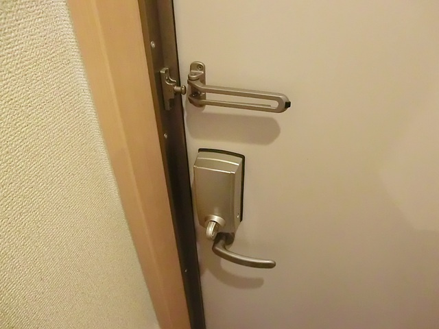 グレース・ベルのセキュリティ|ICカードで開錠する玄関ドア♪