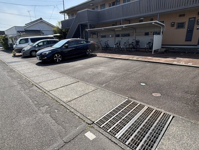 フィニックスＣの駐車場