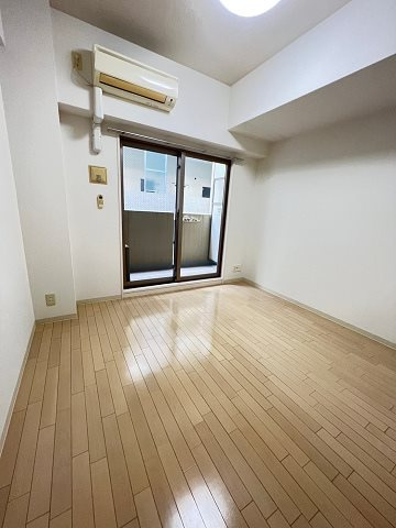NEW尼崎の居間・リビング