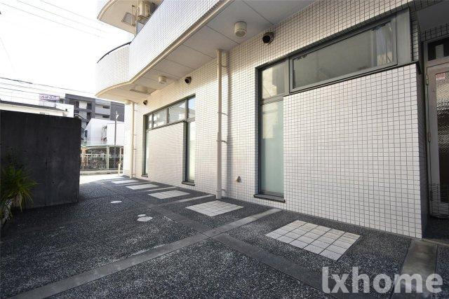 UEDA BUILDINGの駐車場|駐車場完備です