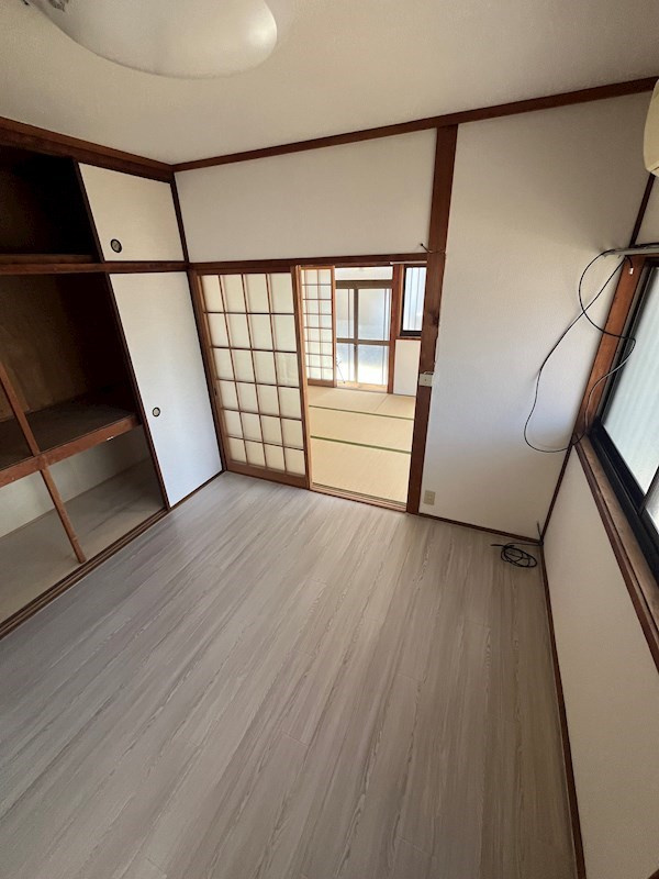 前之野町貸家の居間・リビング