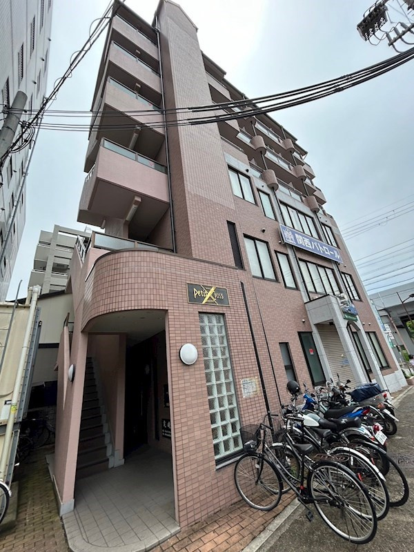 プチクロスの外観