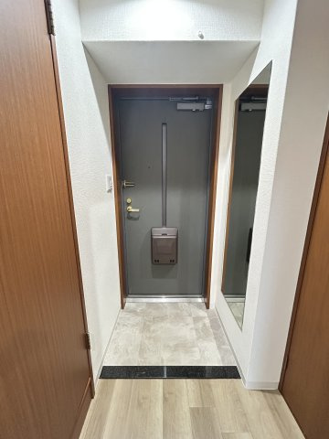 セントアミール南久宝寺の玄関
