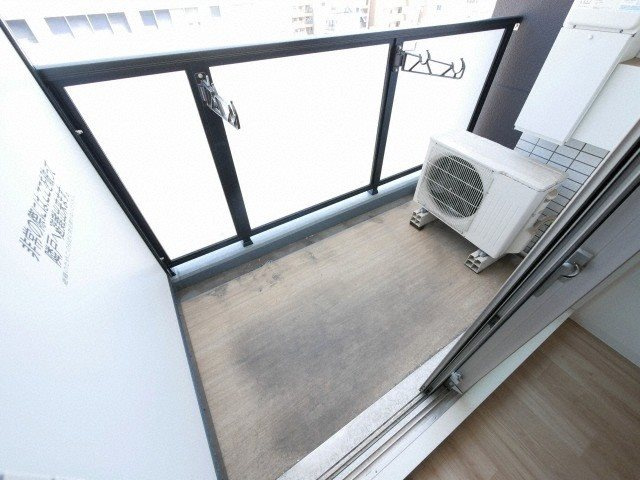 プレサンス難波ラフィーネのバルコニー