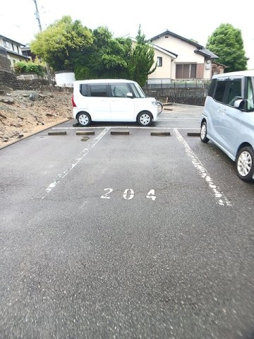 サンヒルズ上津の駐車場