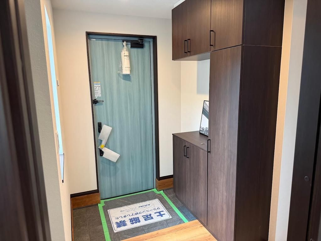 狭山市南入曽　新築戸建の玄関