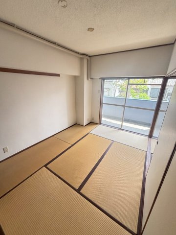 大和スカイハイツの和室