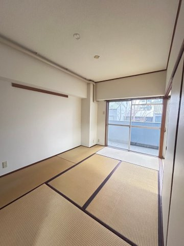 大和スカイハイツの和室