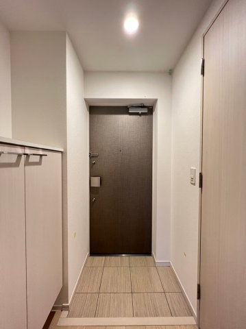 ファーストフィオーレ心斎橋イーストの玄関