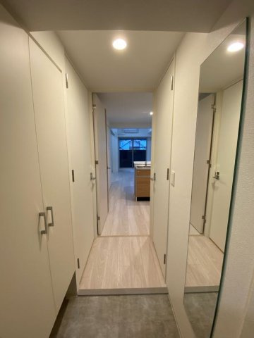 セレニテ兵庫エクラ の玄関|きれいな玄関です