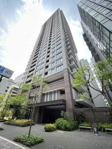 クレヴィアタワー大阪本町の外観