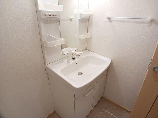 ウイステリアⅡ　Ｂの洗面所