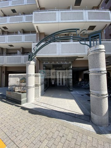 豊島区西池袋３丁目の賃貸マンションのエントランス