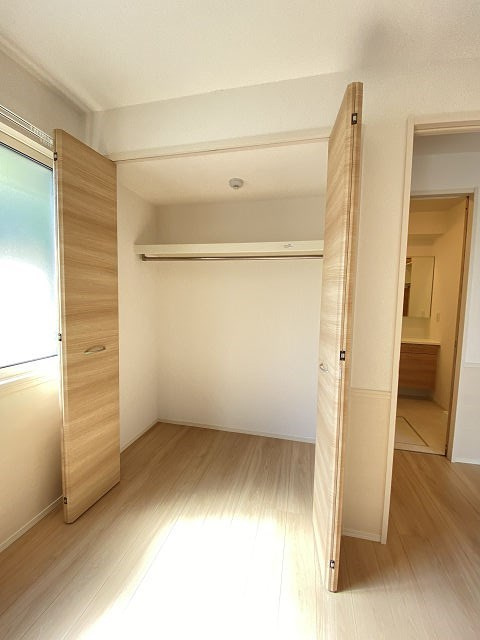 尼崎市三反田町３丁目のアパートの収納|小物を収納するのに便利です
