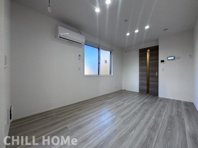 La Maison 表町の居間・リビング|当社、チルホームのHPもご覧ください(^^)/物件情報多数♪