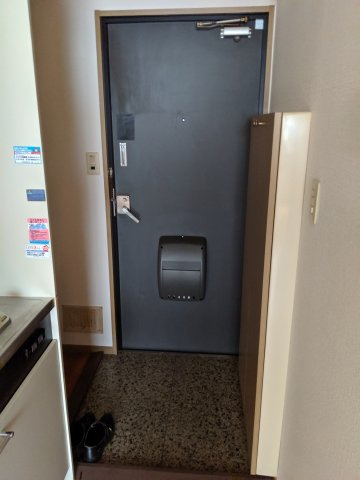 リバーサイドホームの玄関