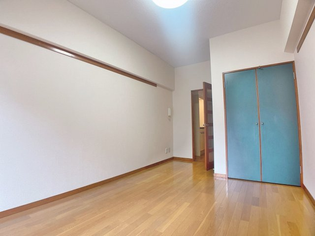 【居間・リビング】 | セントラルハイツ元塩 | ※このお写真は同物件の別のお部屋のお写真です。現状優先