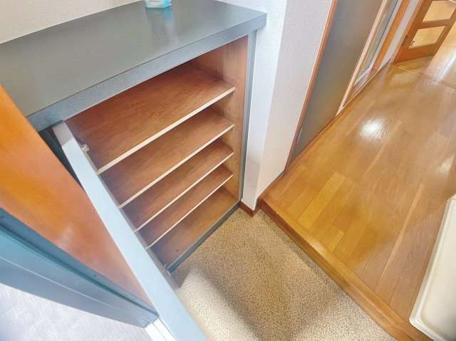 【収納】 | セントラルハイツ元塩 | ※このお写真は同物件の別のお部屋のお写真です。現状優先