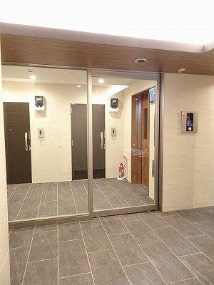 ペニー　レインのエントランス