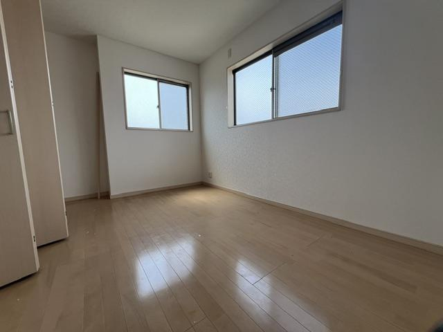江端町　中古一戸建ての寝室|洋室6.25帖
■物件内覧・資金計画相談・住宅ローン相談、リフォーム相談、お問合せ受付中■
※当日・翌日のご内覧、ご相談はお電話でのお問合せがスムーズです！