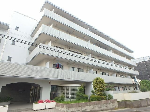 フルセイル権太坂の外観