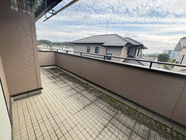 東松山市大字松山　中古戸建のバルコニー