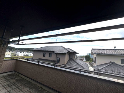 東松山市大字松山　中古戸建のバルコニー
