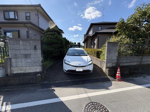 東松山市大字松山　中古戸建の駐車場