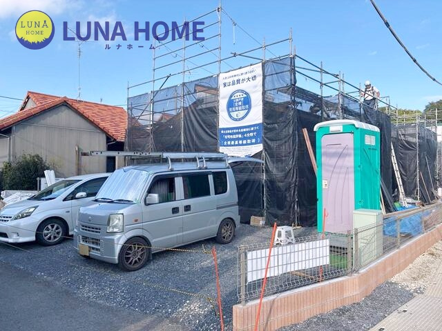 第1かすみがうら市下稲吉　新築戸建　1号棟の前面道路含む現地写真