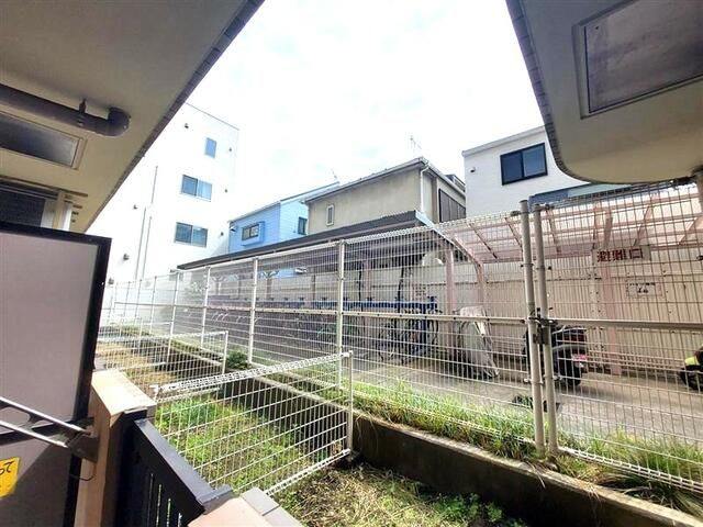 ライオンズマンション滝野川の庭