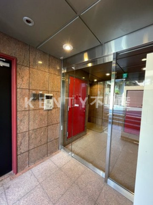 【エントランス】 | ロイヤル馬込 | 清潔なエントランスです