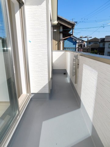 海部郡大治町大字東條字中切の新築一戸建のバルコニー|◇バルコニー◇　　洋室２部屋に面した便利なワイドバルコニー♪