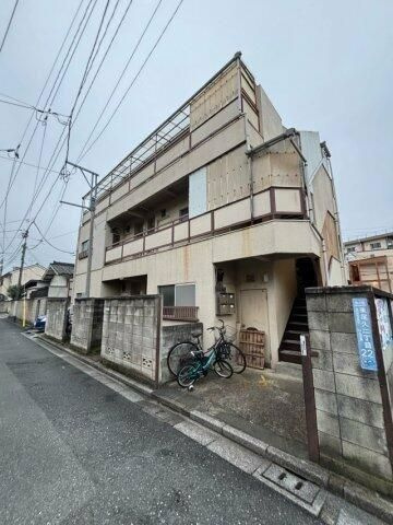 マンション中村の外観