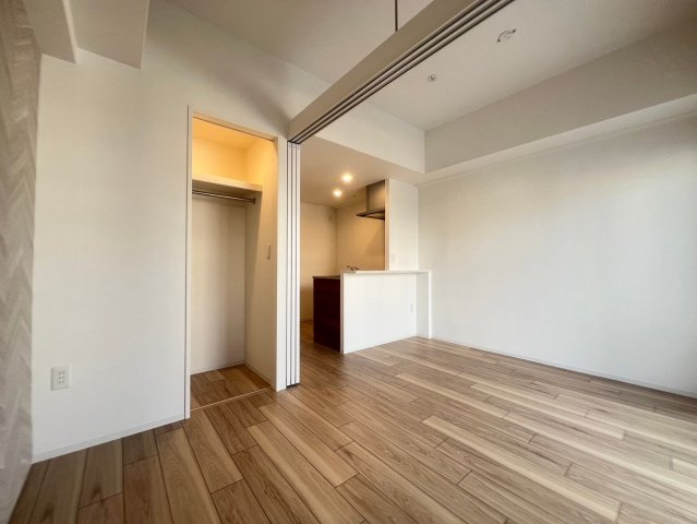 セレニテ難波ミラク弐番館の洋室