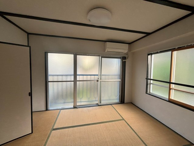 静岡県伊東市芝町　一棟マンションの和室