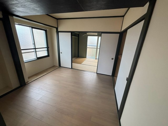 静岡県伊東市芝町　一棟マンションの洋室