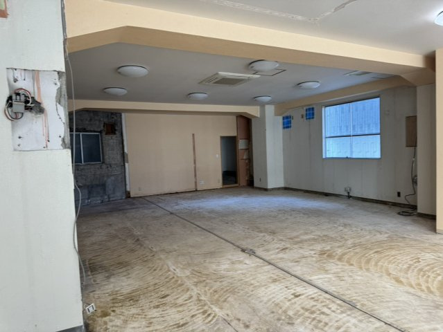 【エントランス】 | 柳ビル