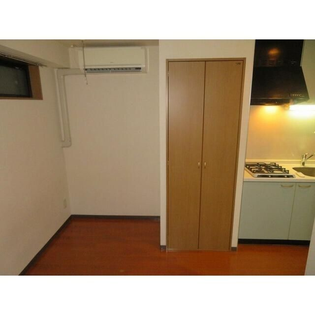 台東シューエックスビルの収納