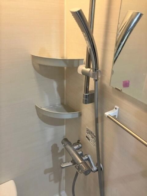 ライオンズマンション東駒形の浴室