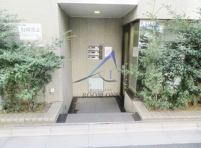 台東シューエックスビルのエントランス|エントランスです。