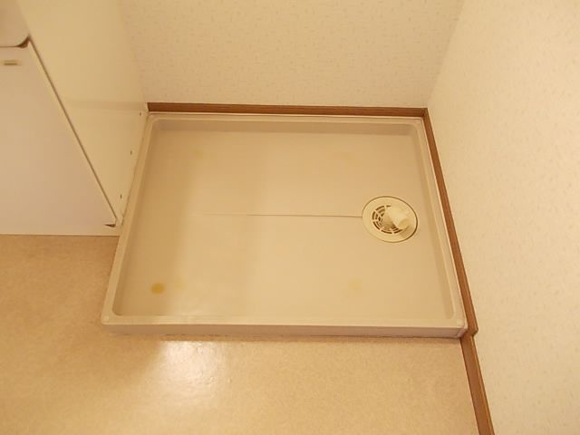 ミーツハオスUOEの洗面所
