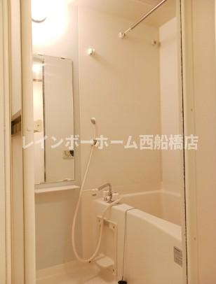ヒラソル市川の浴室