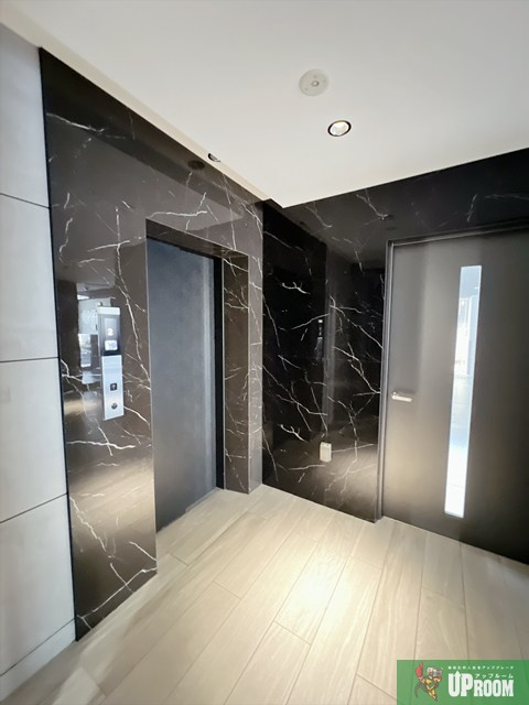 S-RESIDENCE平安通のエントランス